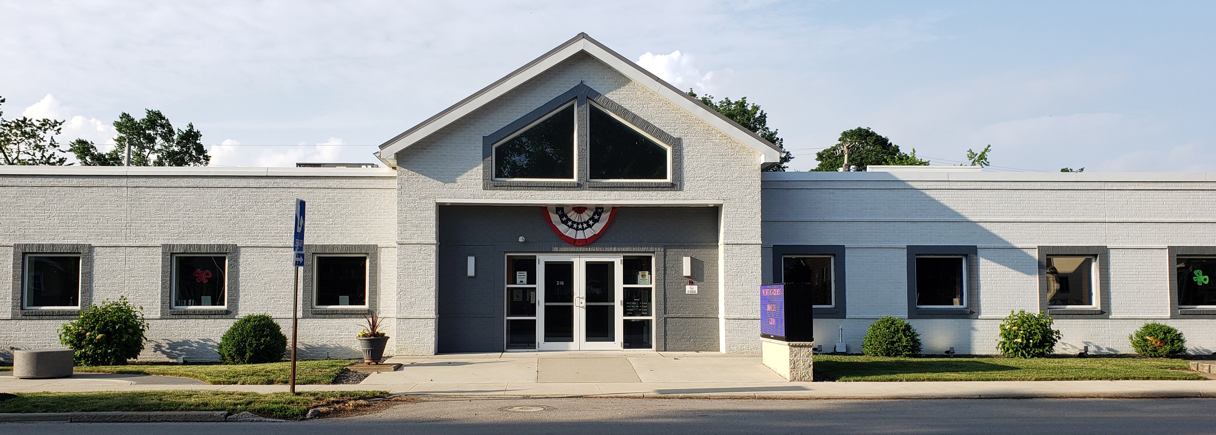 Exterior view of the front of Montpelier Public Library